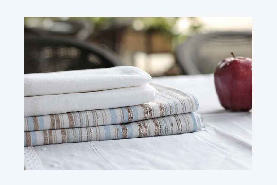 100% pure linen classic table cloths with hand hemstich embroidery lace and piping edges decoration
